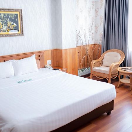 Tre Xanh Hotel Плейку Экстерьер фото