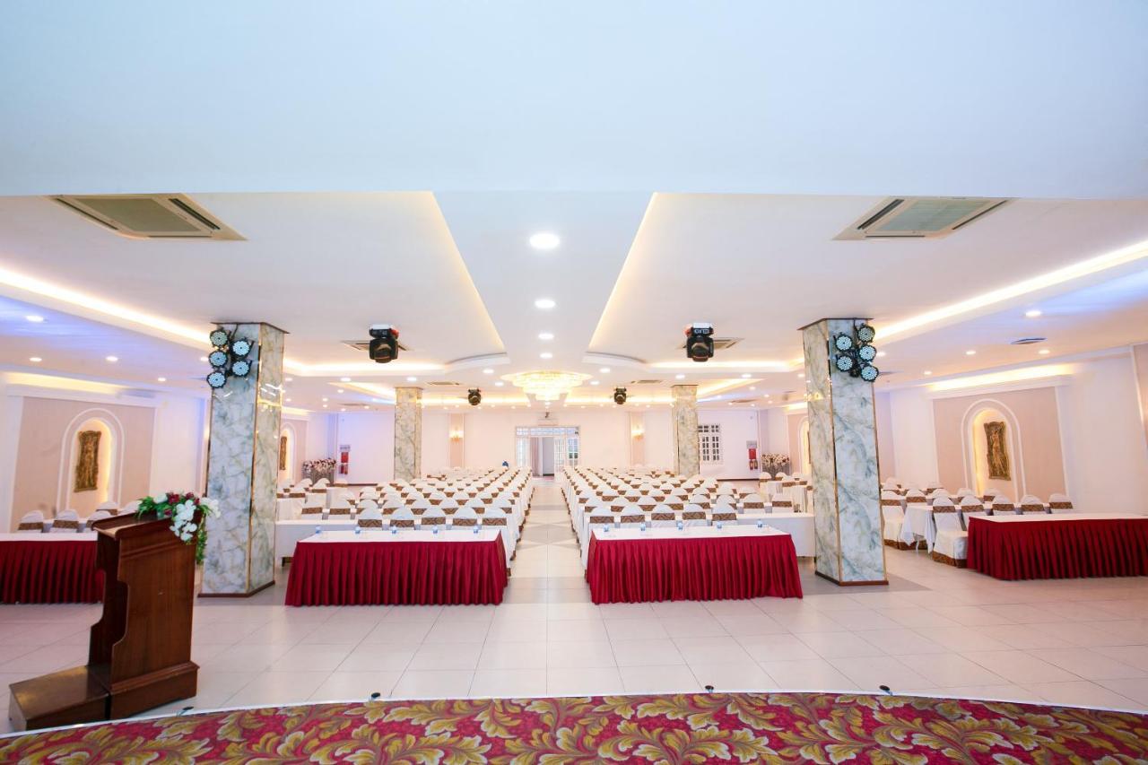 Tre Xanh Hotel Плейку Экстерьер фото