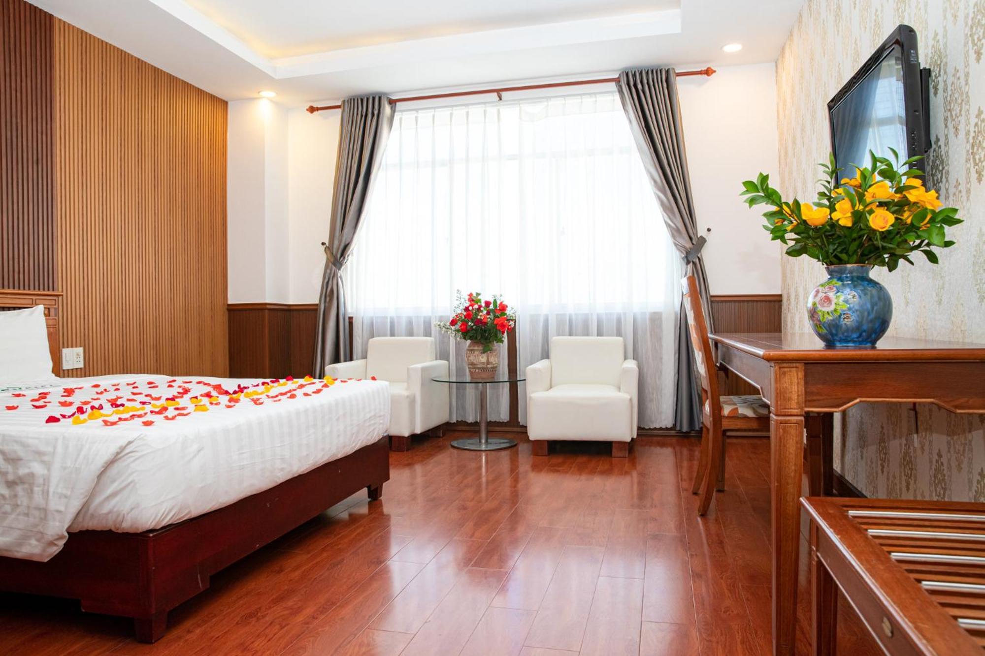 Tre Xanh Hotel Плейку Экстерьер фото