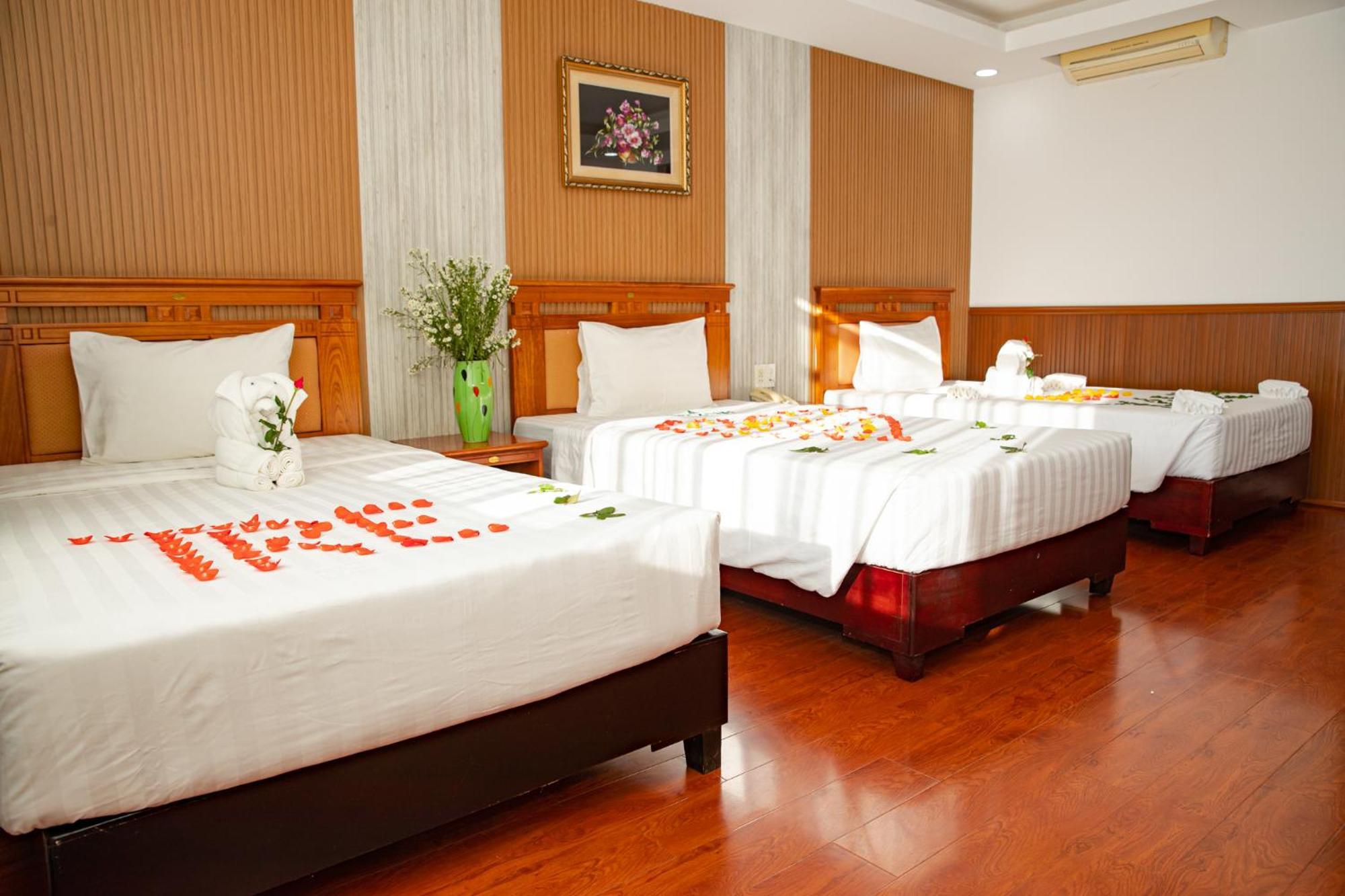 Tre Xanh Hotel Плейку Экстерьер фото