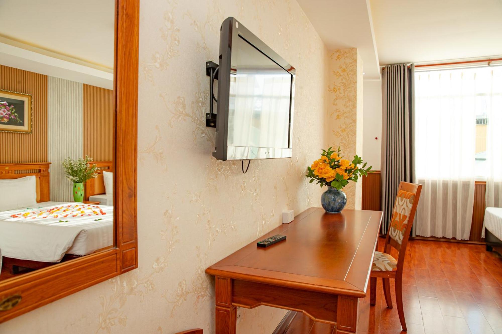 Tre Xanh Hotel Плейку Экстерьер фото