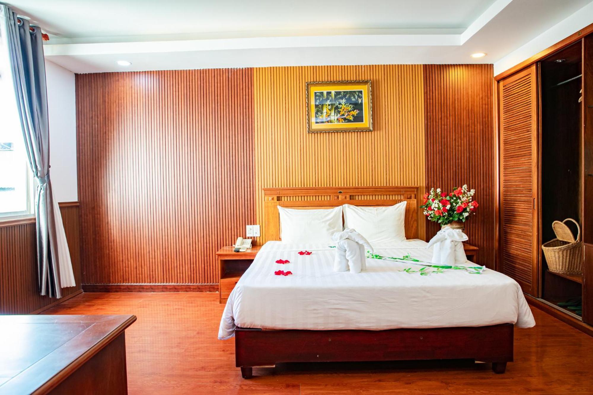 Tre Xanh Hotel Плейку Экстерьер фото